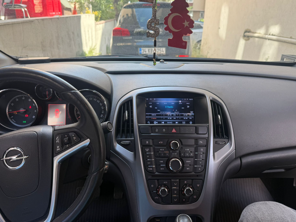 Opel Astra J 7 İnç ORJİNAL GÖRÜNÜMLÜ ANDROİD 8/128 CARPLAY