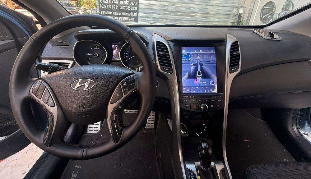 HYUNDAİ İ30 TESLA MULTİMEDYA CİHAZI 8 GB 128-HAFIZA CARPLAY