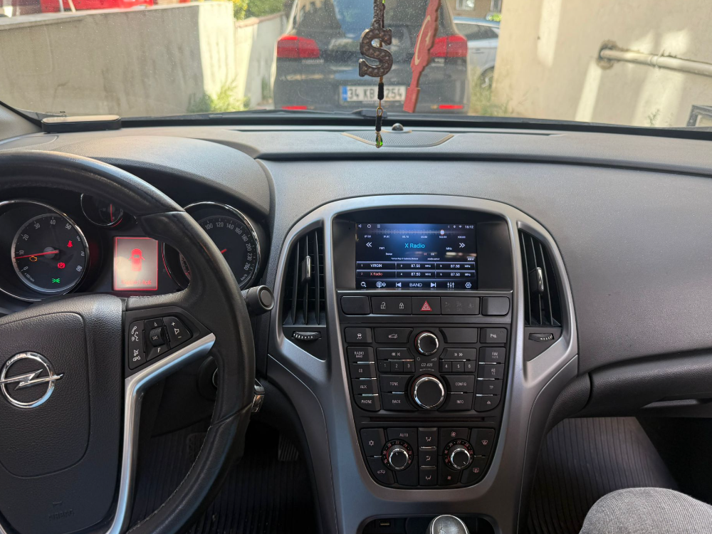 Opel Astra J 7 İnç ORJİNAL GÖRÜNÜMLÜ ANDROİD 4/64 CARPLAY